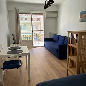 Appartement 2 Etoiles A Pour 4 Personnes, Menton